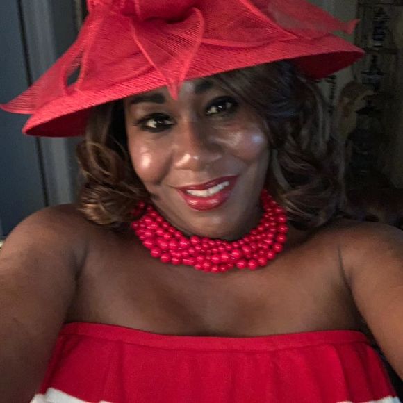 Meet your Posher, H - Picture 1 of 1